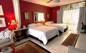 Dickinson Guest House, Guadalajara Expo